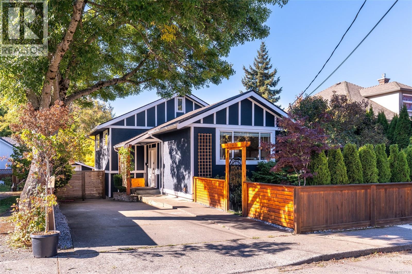 2116 Sayward St, Victoria, British Columbia
