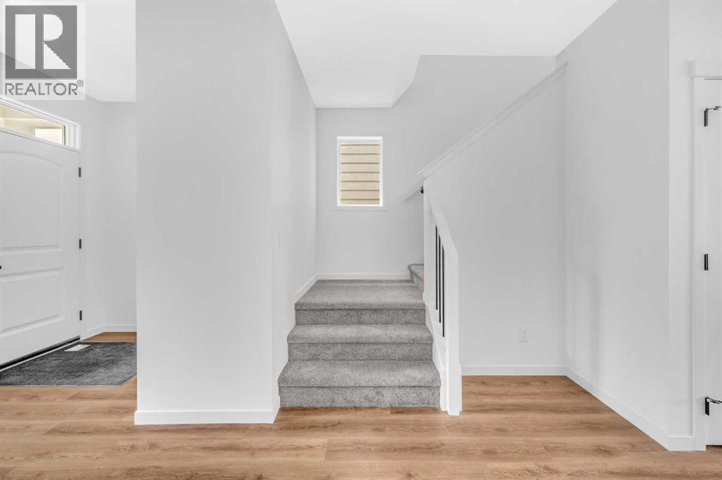 32 Rowmont Common Nw, Calgary, Alberta  T3L 0L3 - Photo 23 - A2233479