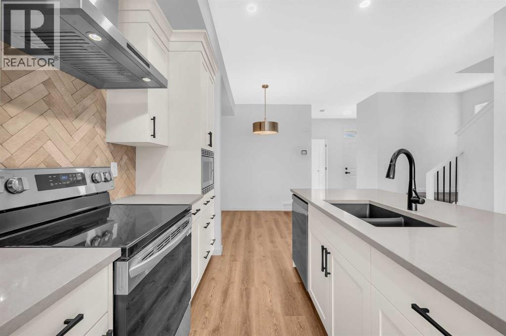 32 Rowmont Common Nw, Calgary, Alberta  T3L 0L3 - Photo 15 - A2233479