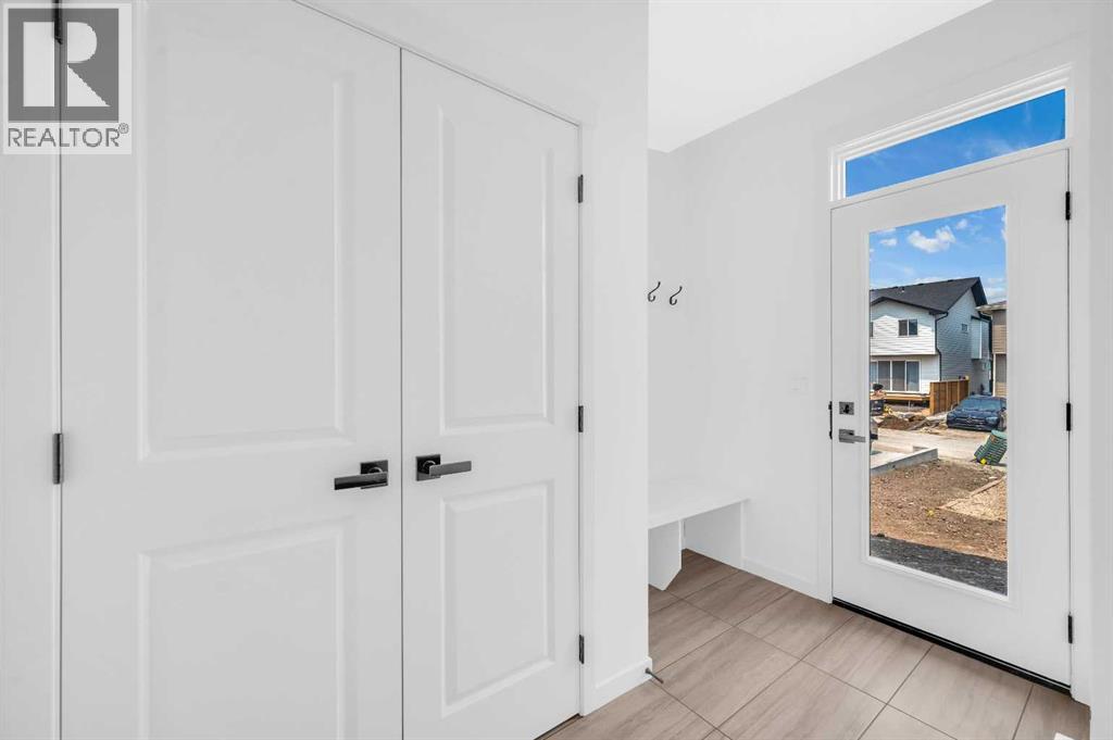 32 Rowmont Common Nw, Calgary, Alberta  T3L 0L3 - Photo 22 - A2233479