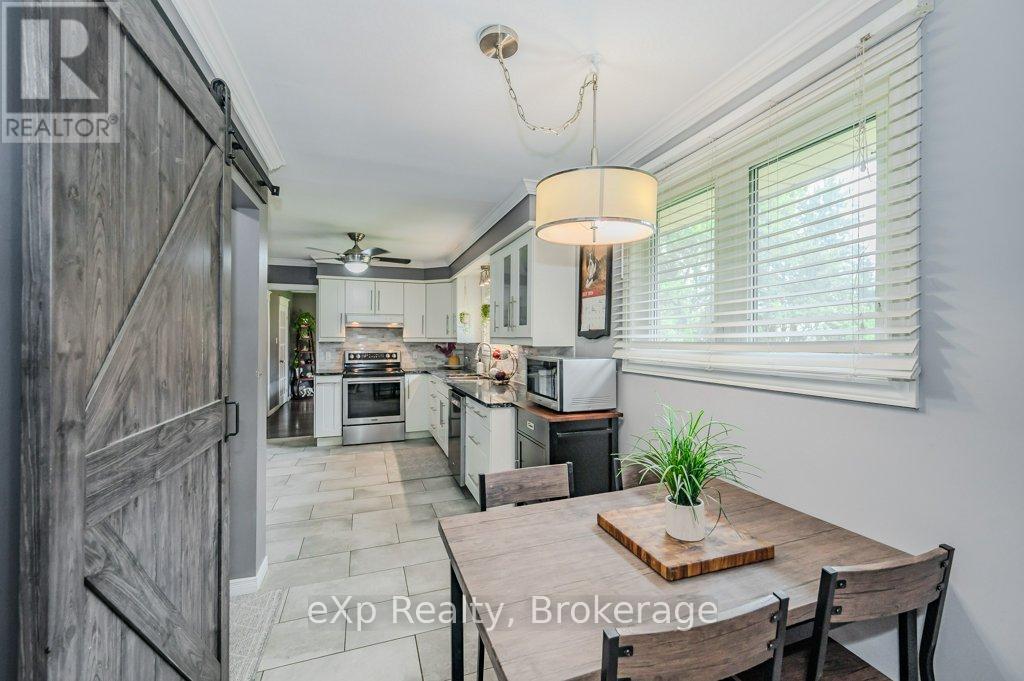 8 Malvern Crescent, Guelph (Pineridge/westminster Woods), Ontario  N1L 1G8 - Photo 13 - X12468267