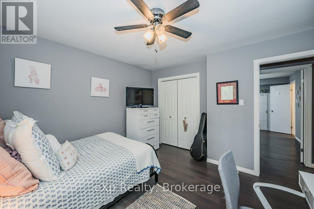 8 Malvern Crescent, Guelph (Pineridge/westminster Woods), Ontario  N1L 1G8 - Photo 22 - X12468267