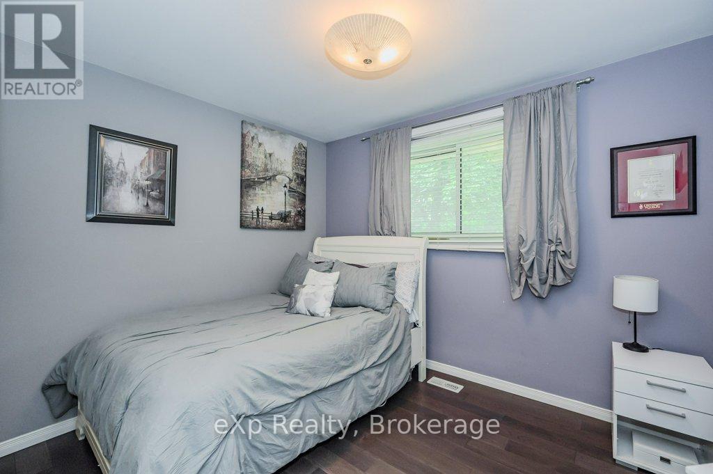 8 Malvern Crescent, Guelph (Pineridge/westminster Woods), Ontario  N1L 1G8 - Photo 23 - X12468267