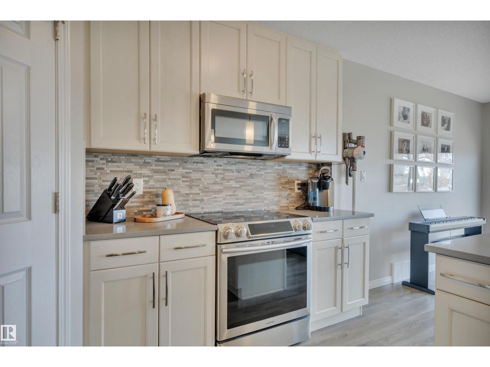 2714 Coughlan Green Sw, Edmonton, Alberta  T6W 3N8 - Photo 13 - E4462487