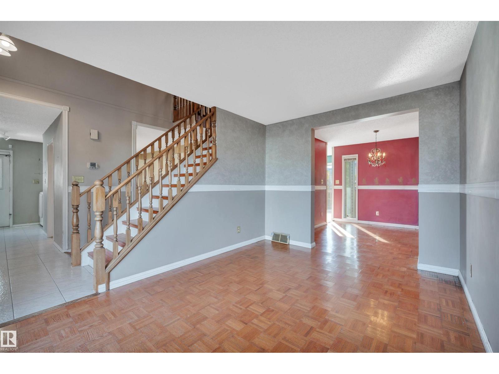 8011 152c Av Nw, Edmonton, Alberta  T6C 3M1 - Photo 9 - E4462489