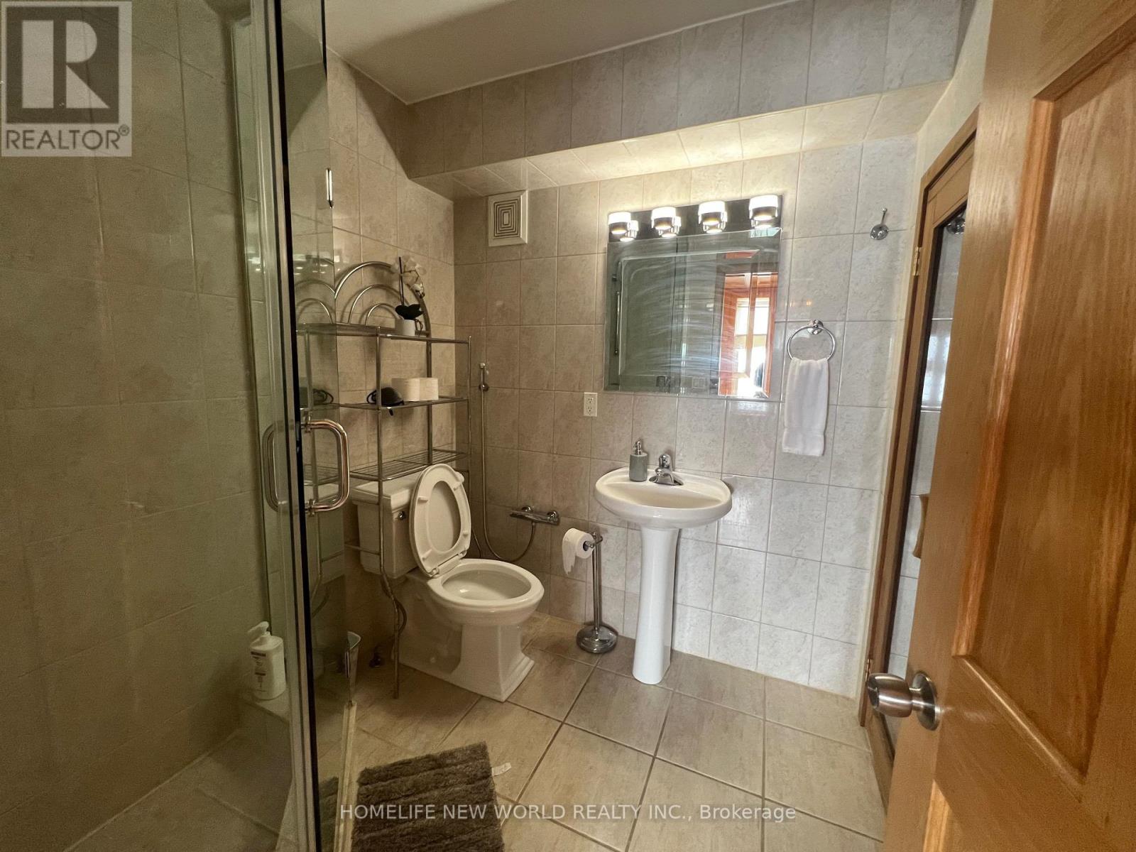 253 Lakeland Crescent, Richmond Hill, Ontario  L4E 3A6 - Photo 17 - N12468102