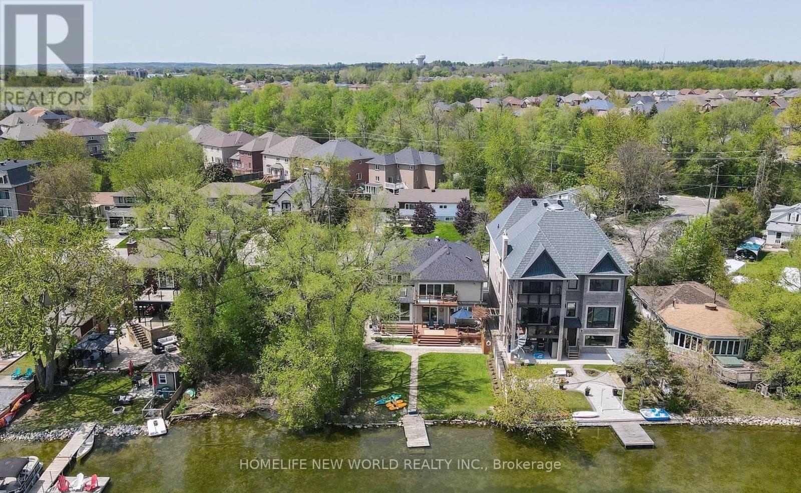 253 Lakeland Crescent, Richmond Hill, Ontario  L4E 3A6 - Photo 3 - N12468102