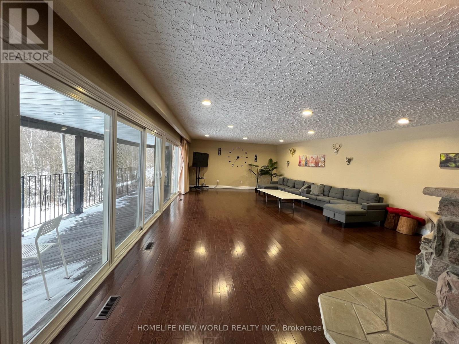 3134 Bloomington Road, Whitchurch-Stouffville, Ontario  L4A 7X5 - Photo 17 - N12468105