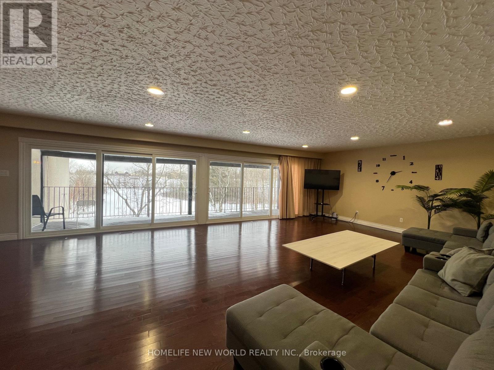 3134 Bloomington Road, Whitchurch-Stouffville, Ontario  L4A 7X5 - Photo 18 - N12468105
