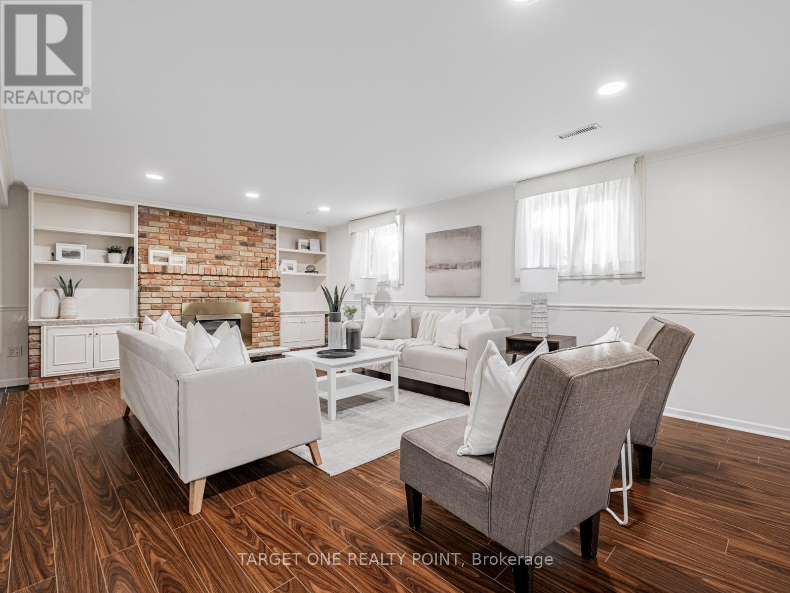 93 Mayvern Crescent, Richmond Hill, Ontario  L4C 5J6 - Photo 27 - N12468160
