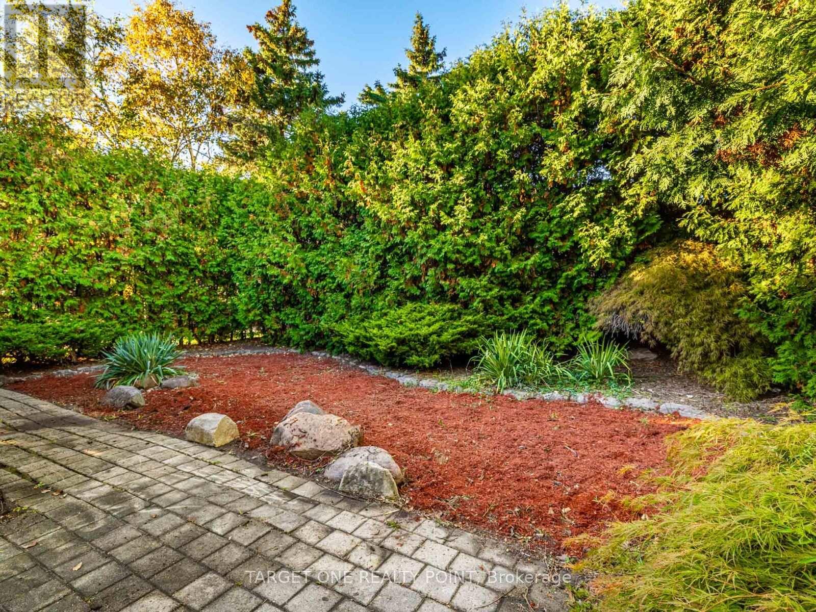 93 Mayvern Crescent, Richmond Hill, Ontario  L4C 5J6 - Photo 33 - N12468160