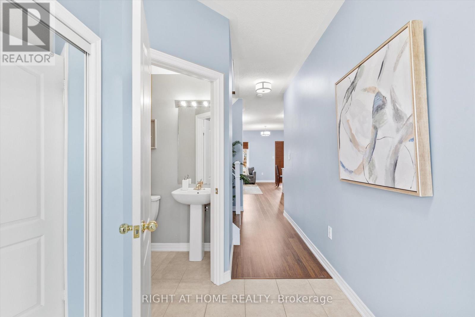 50 Luisa Street, Bradford West Gwillimbury, Ontario  L3Z 0P1 - Photo 4 - N12468176