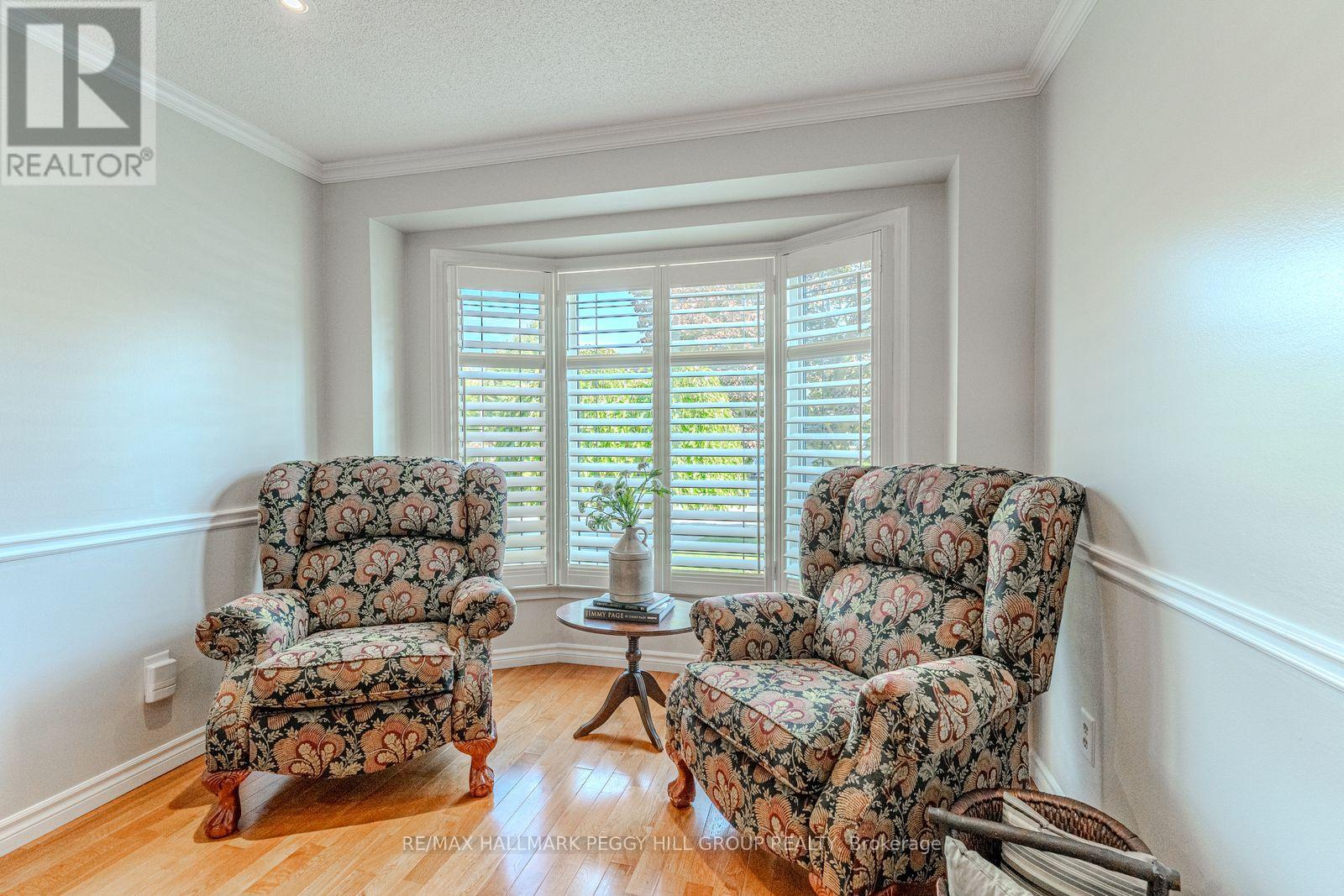 222 Bishop Drive, Barrie, Ontario  L4N 6X8 - Photo 4 - S12468143