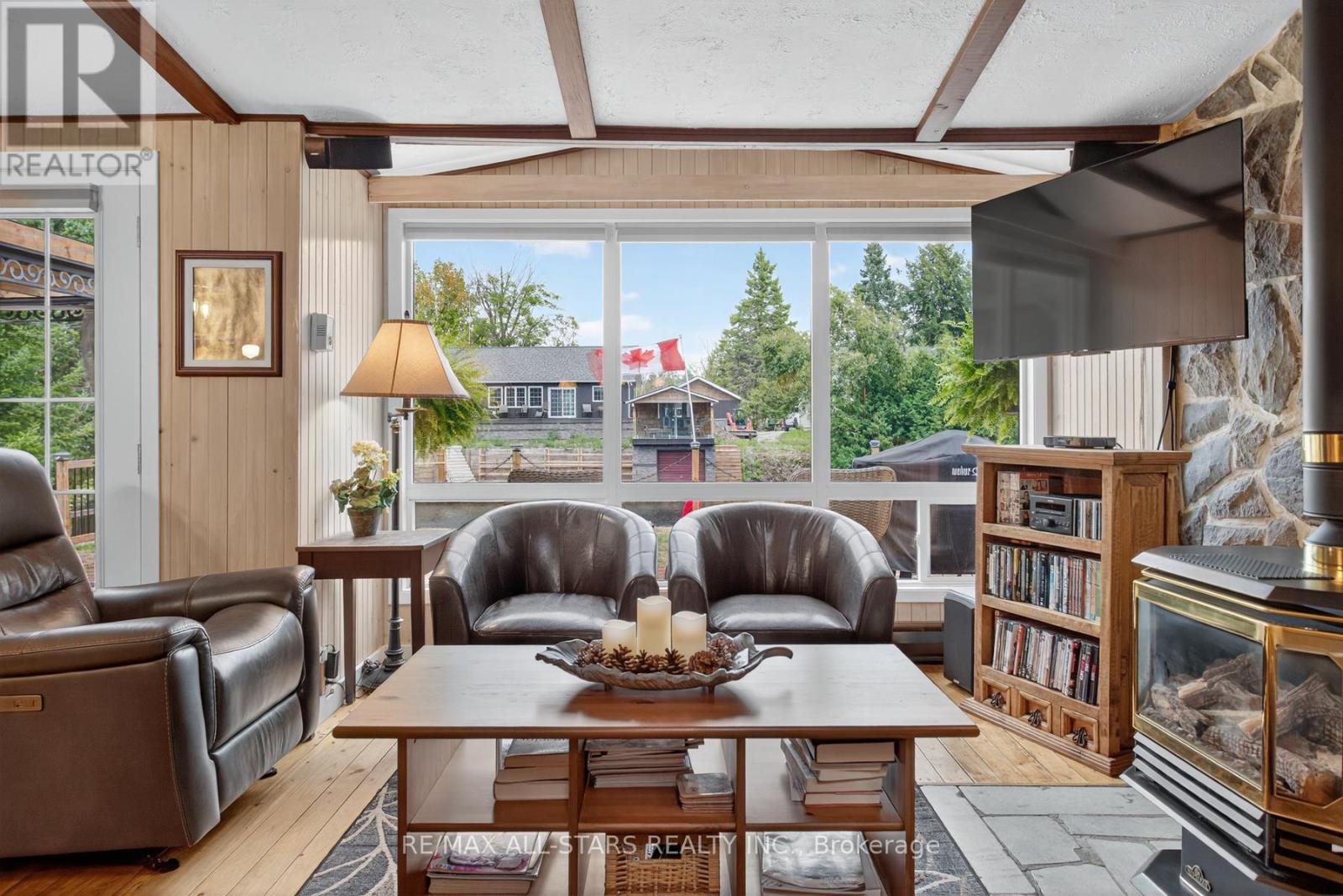 27 Cedarplank Road, Kawartha Lakes, Ontario  K0M 1N0 - Photo 9 - X12387613