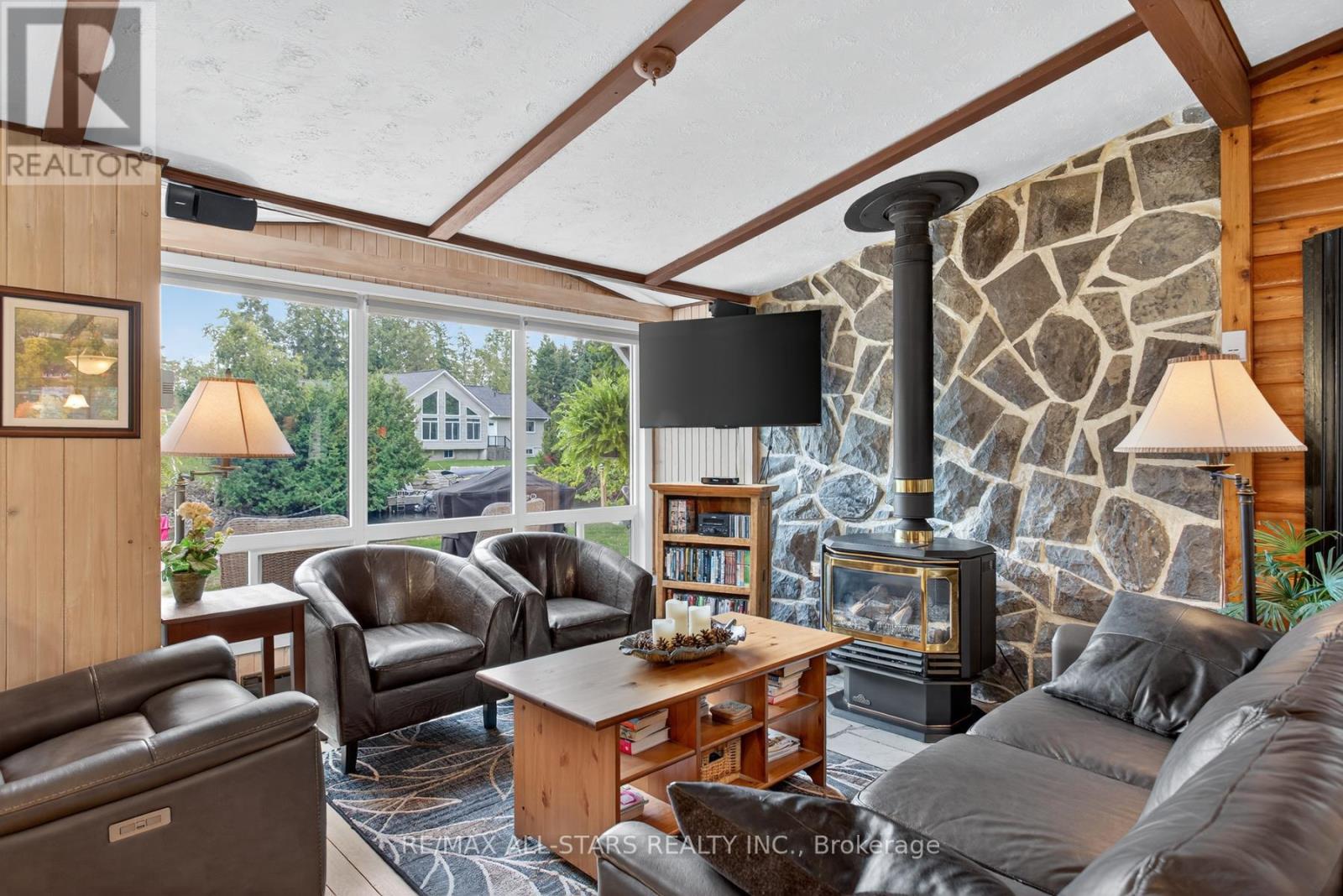 27 Cedarplank Road, Kawartha Lakes, Ontario  K0M 1N0 - Photo 7 - X12387613