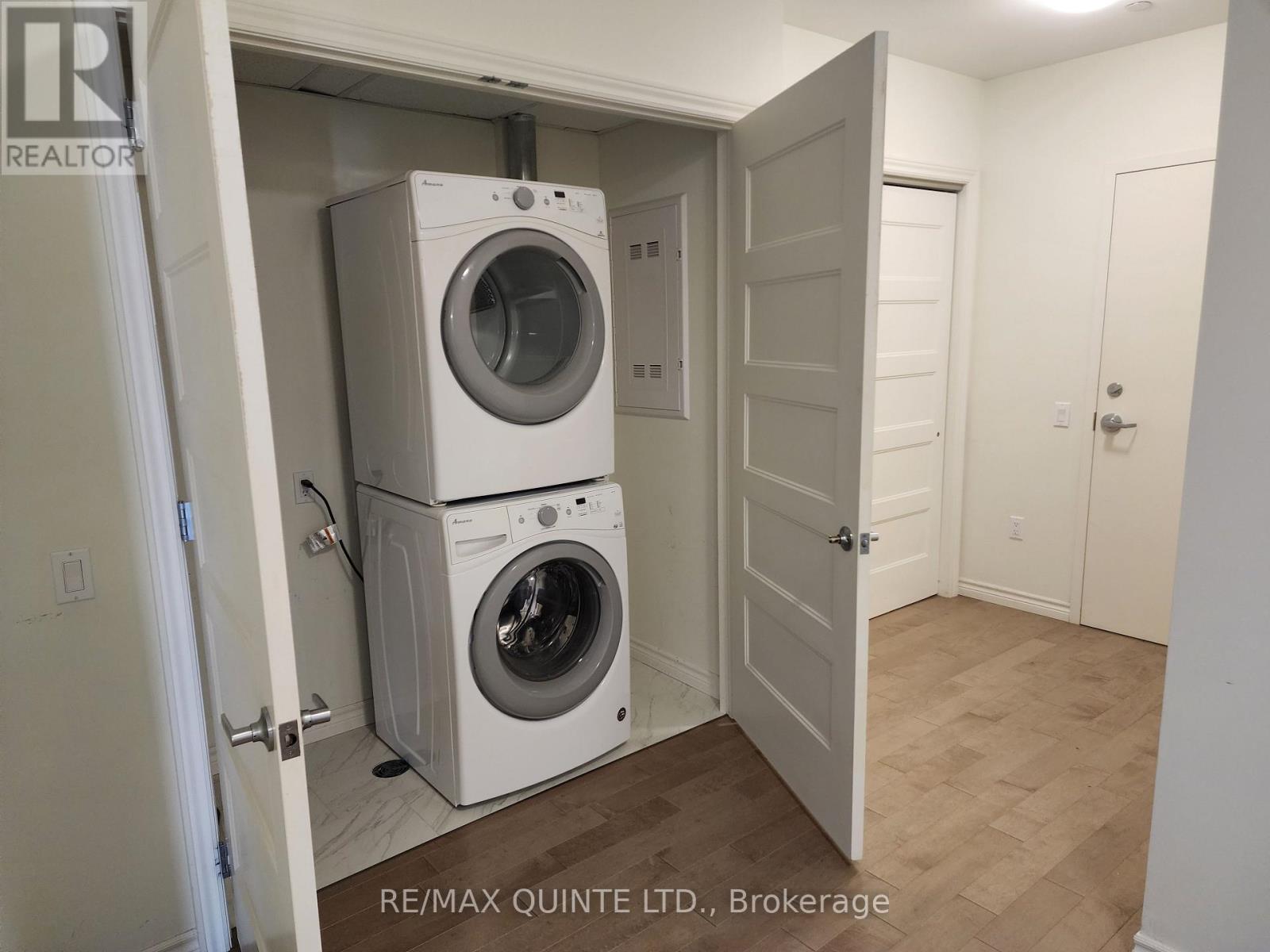 304 - 199 Front Street, Belleville, Ontario  K8N 5H5 - Photo 5 - X12426101