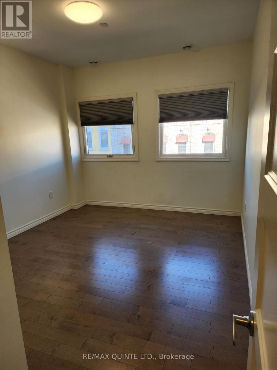 304 - 199 Front Street, Belleville, Ontario  K8N 5H5 - Photo 8 - X12426101