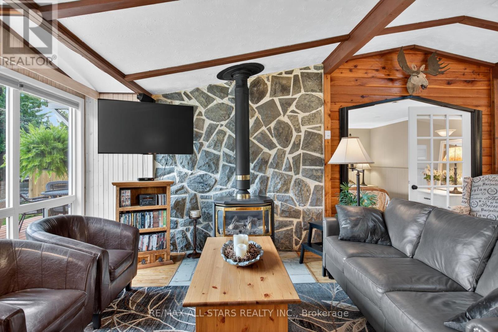 27 Cedarplank Road, Kawartha Lakes, Ontario  K0M 1N0 - Photo 8 - X12387613