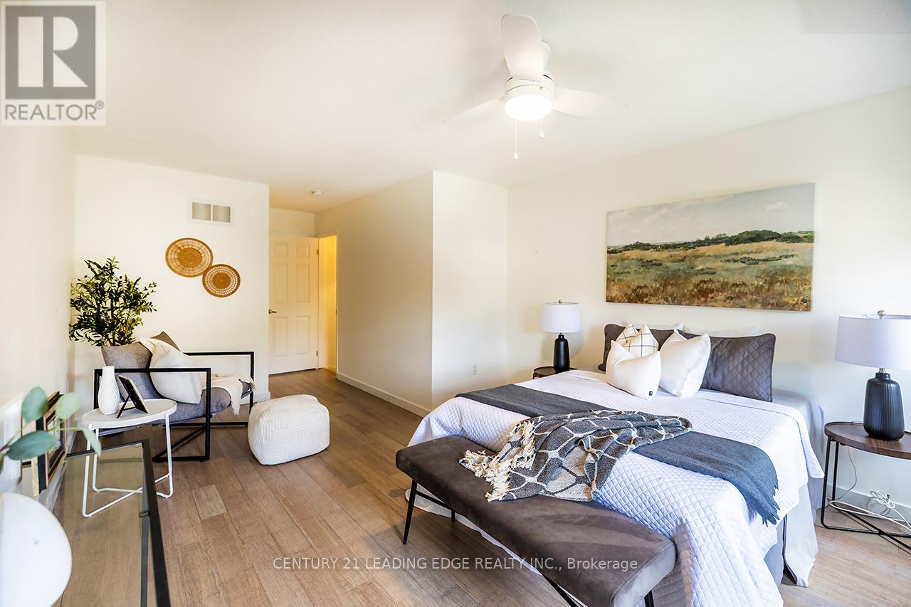 Th57 - 113 The Queensway, Toronto, Ontario  M6S 5B4 - Photo 11 - W12468099