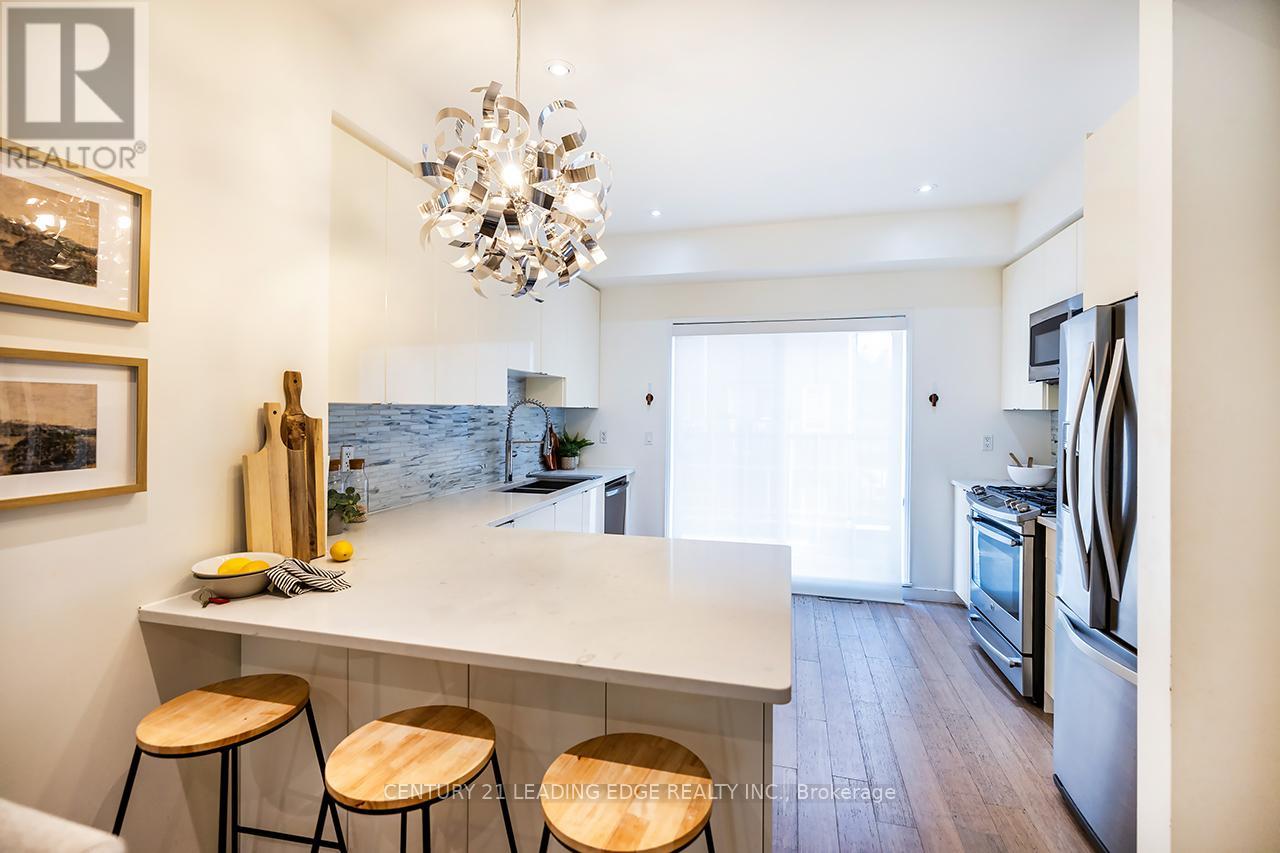 Th57 - 113 The Queensway, Toronto, Ontario  M6S 5B4 - Photo 25 - W12468099