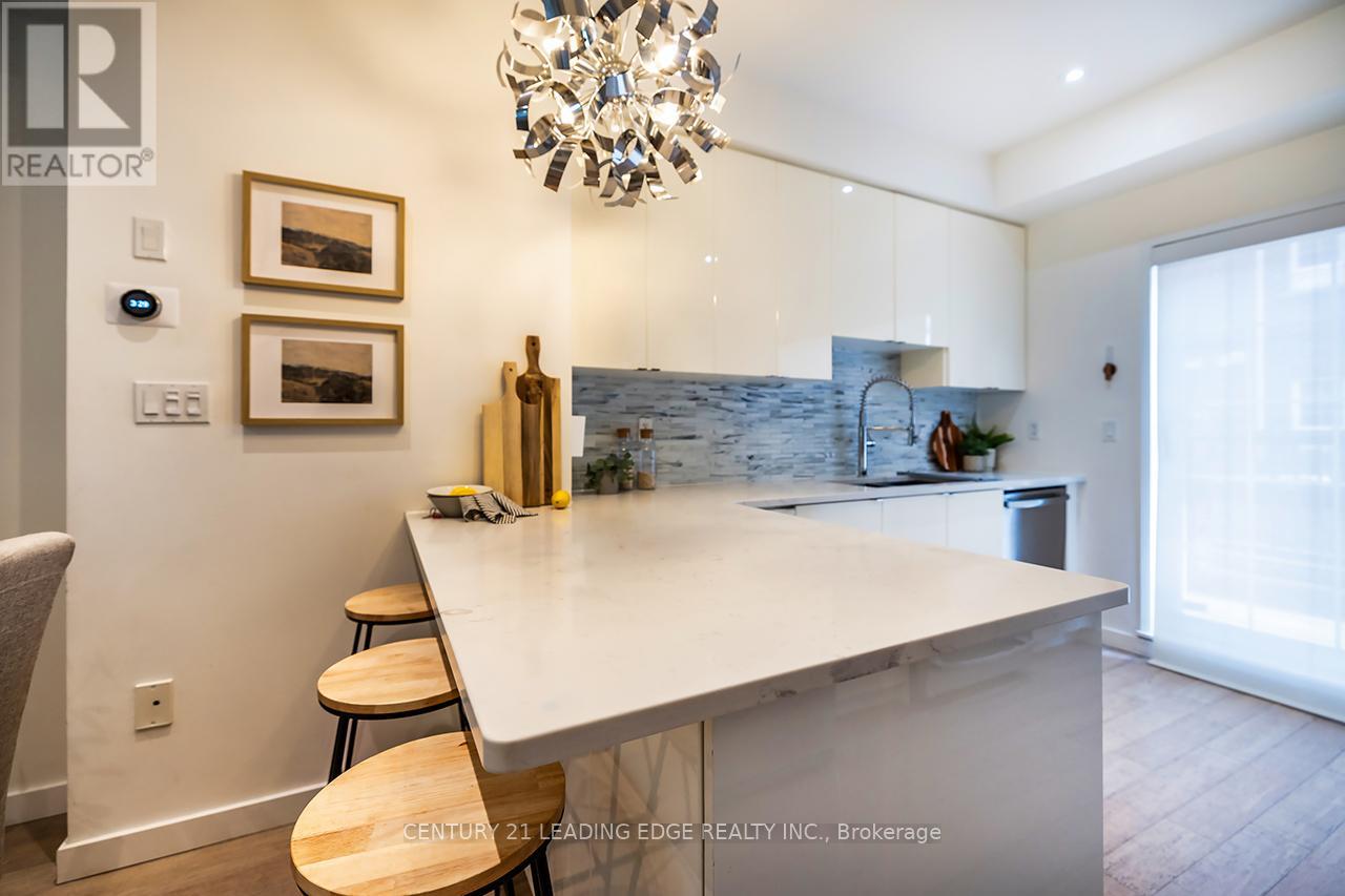 Th57 - 113 The Queensway, Toronto, Ontario  M6S 5B4 - Photo 26 - W12468099