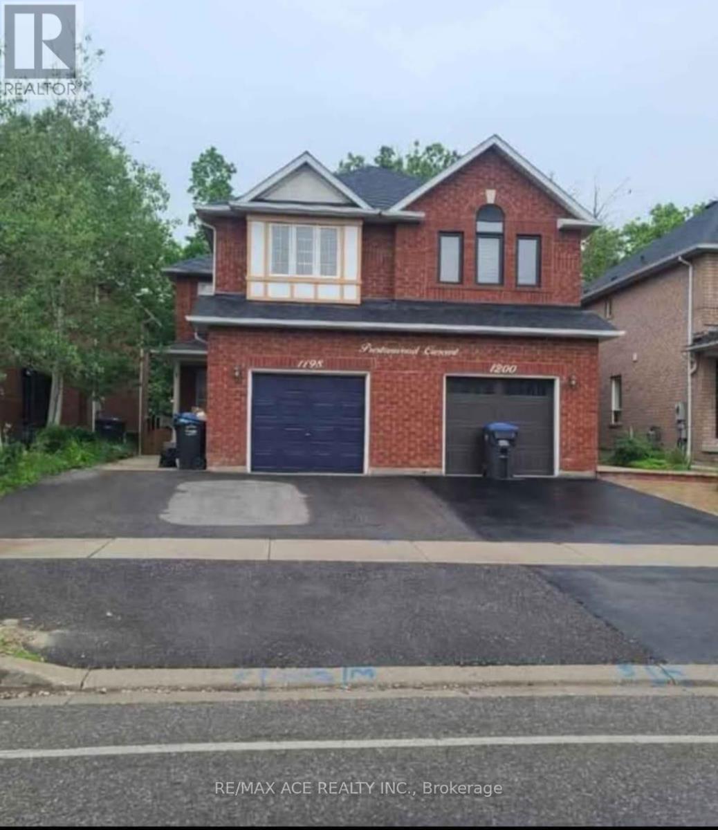 1198 PRESTONWOOD CRESCENT, Mississauga, Ontario