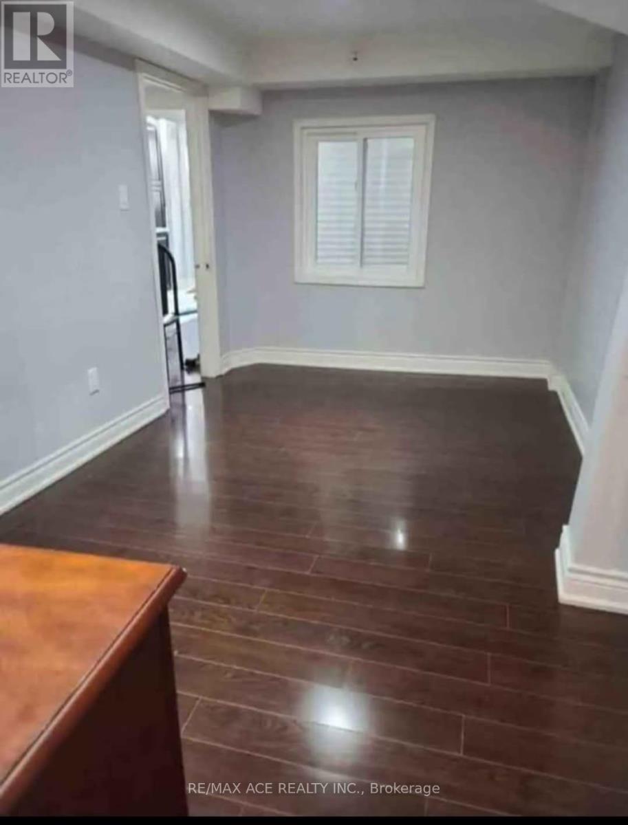 1198 Prestonwood Crescent, Mississauga, Ontario  L5V 2V3 - Photo 6 - W12468100