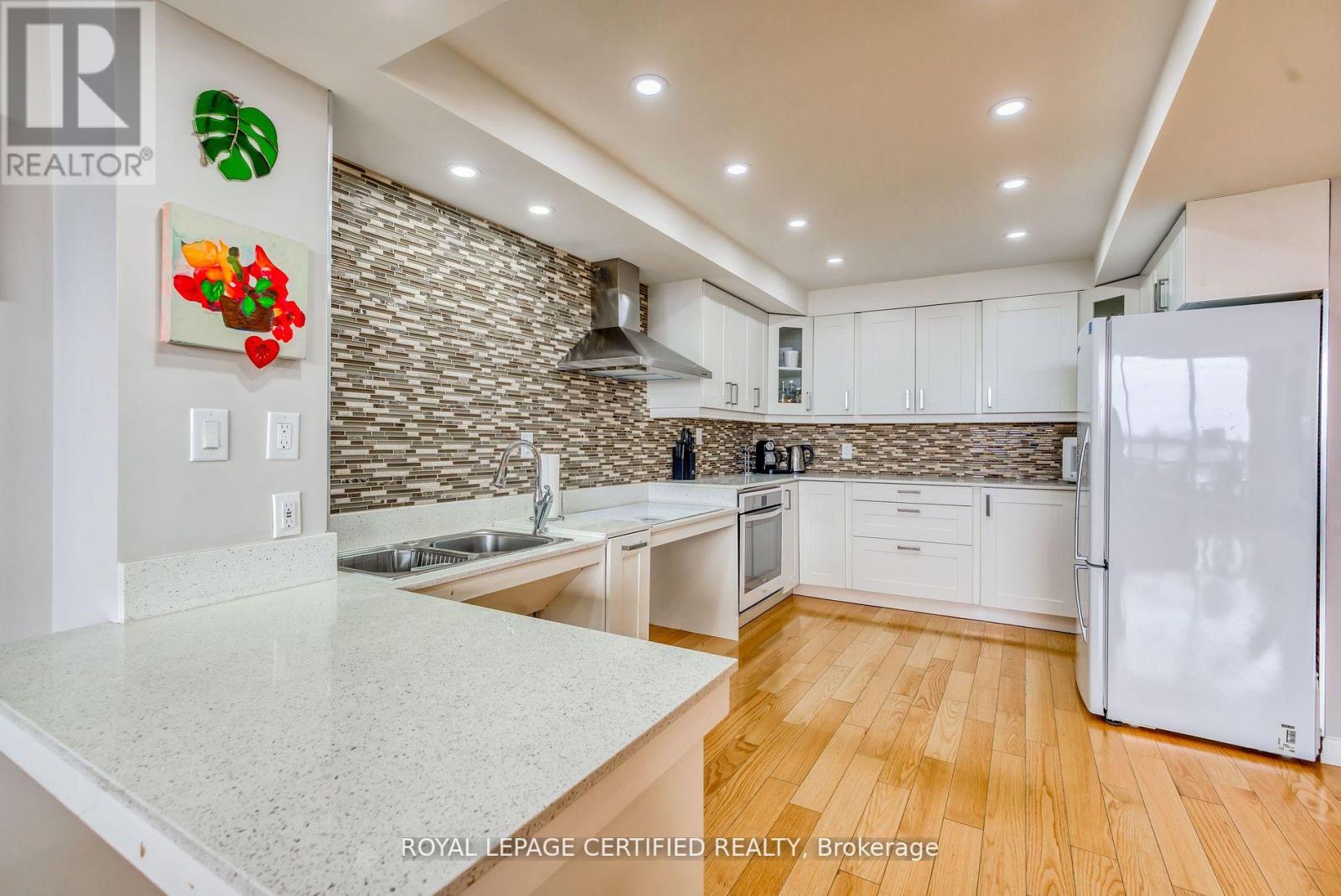 505 - 320 Mill Street S, Brampton, Ontario  L6P 1A6 - Photo 4 - W12468112