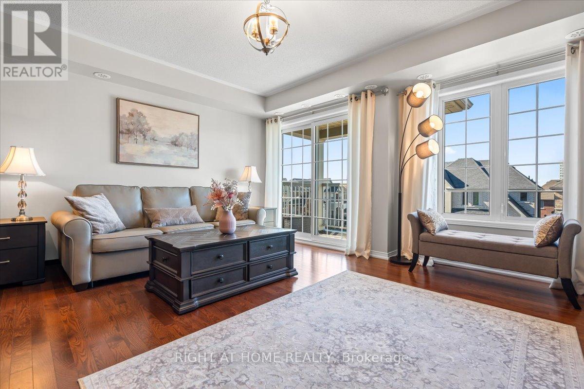 11 - 149 Isaac Devins Boulevard, Toronto, Ontario  M9M 0C5 - Photo 7 - W12468114
