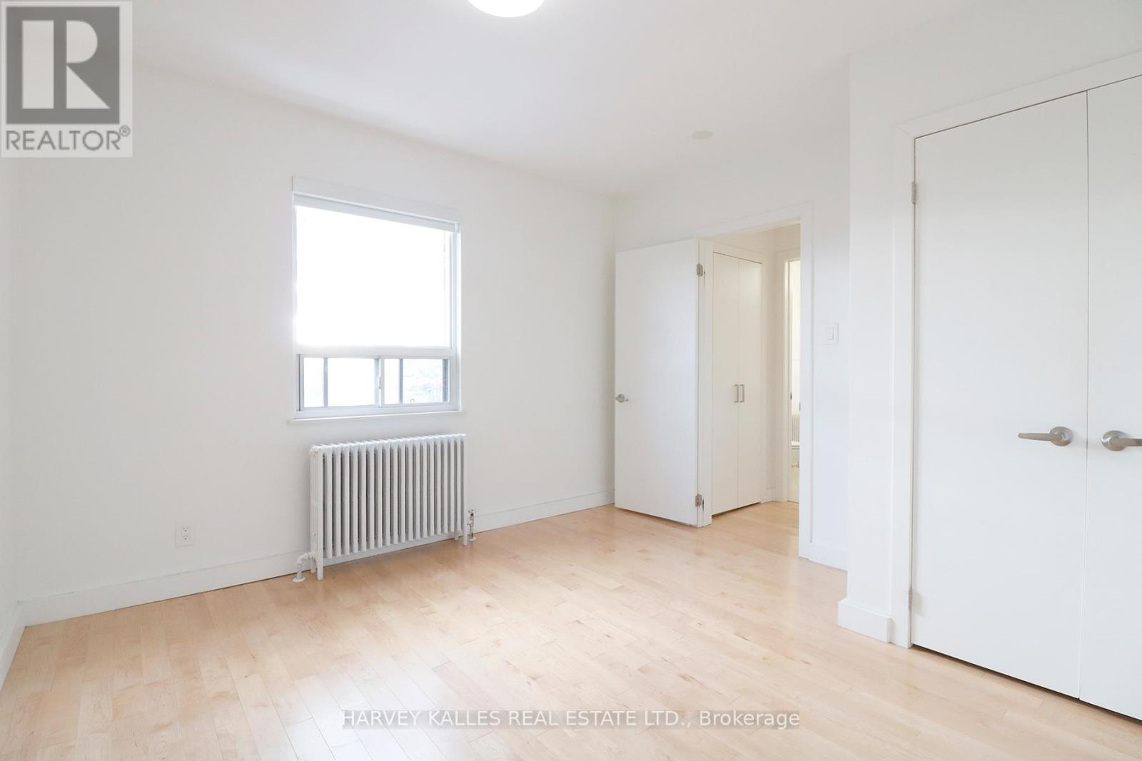 8 - 4 Benson Avenue, Mississauga, Ontario  L5H 2P2 - Photo 9 - W12468146