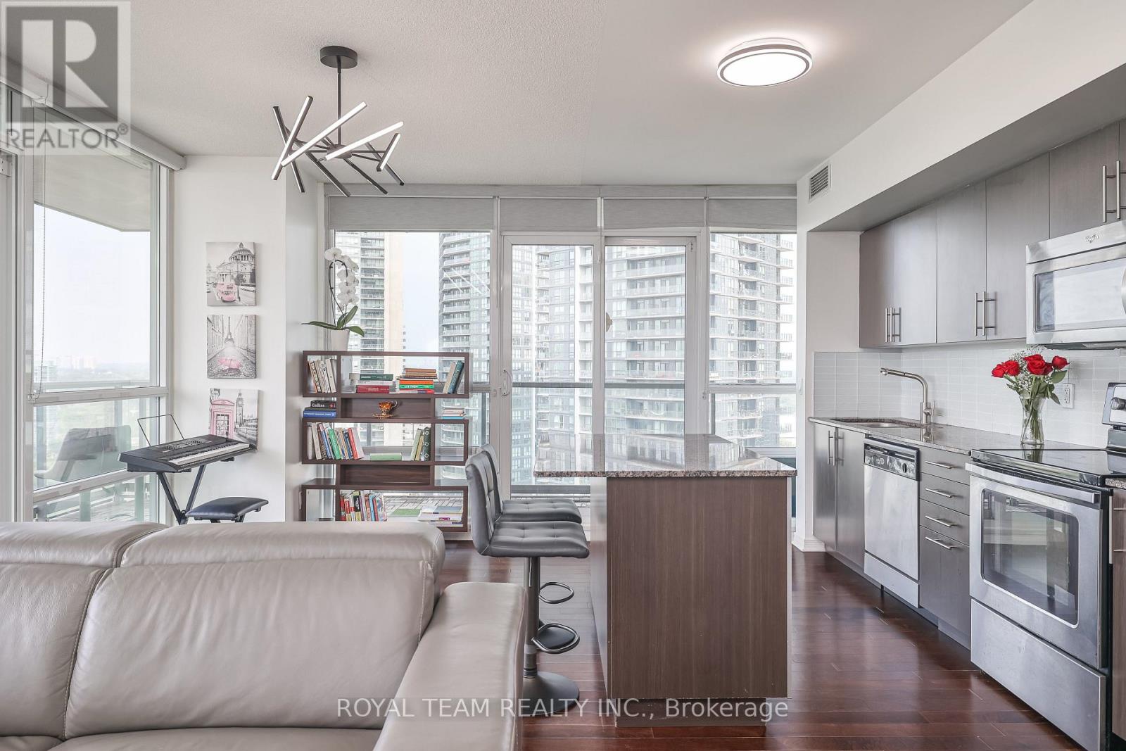2504 - 2230 Lake Shore Boulevard W, Toronto, Ontario  M8V 0B2 - Photo 11 - W12468164
