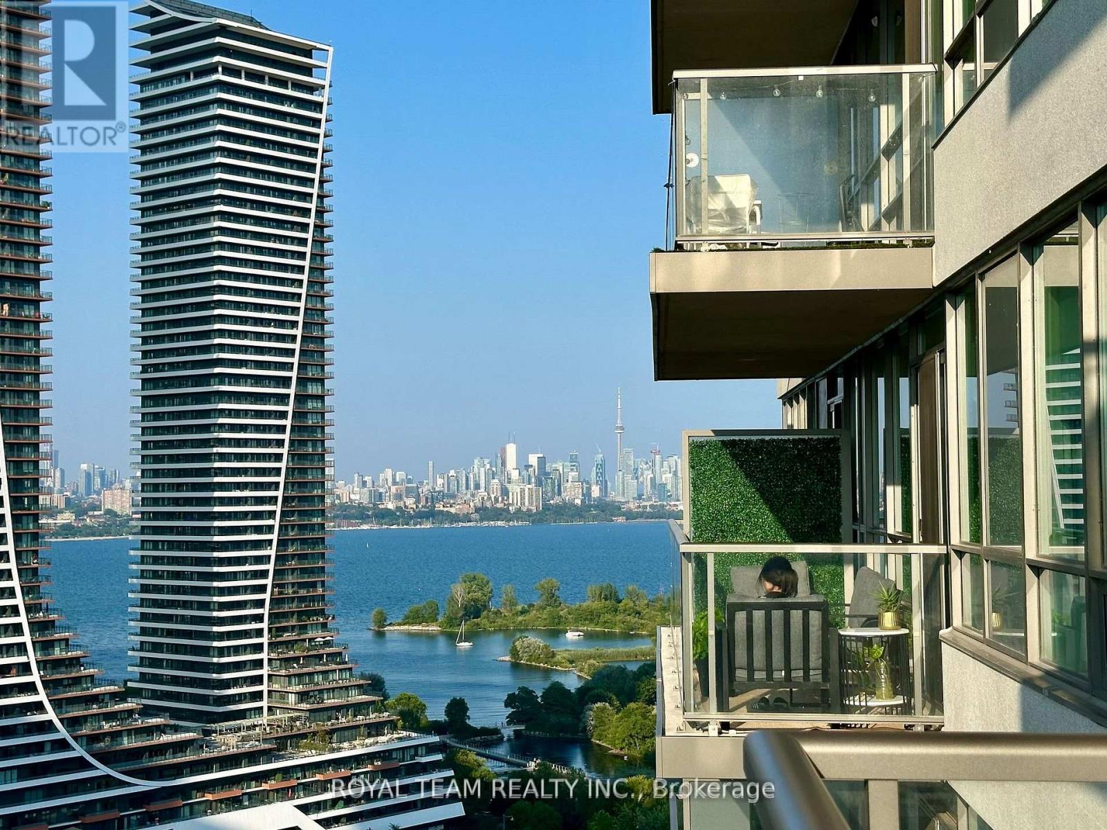 2504 - 2230 Lake Shore Boulevard W, Toronto, Ontario  M8V 0B2 - Photo 2 - W12468164