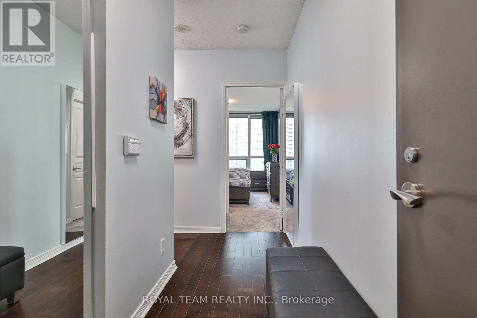 2504 - 2230 Lake Shore Boulevard W, Toronto, Ontario  M8V 0B2 - Photo 4 - W12468164