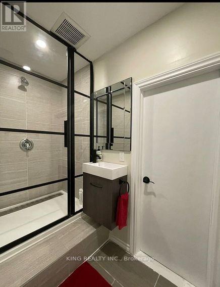 4729 Queen Street, Niagara Falls, Ontario  L2E 2M1 - Photo 20 - X12464276