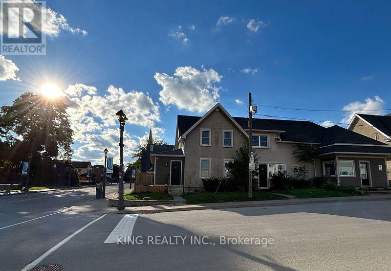 4729 Queen Street, Niagara Falls, Ontario  L2E 2M1 - Photo 2 - X12464276