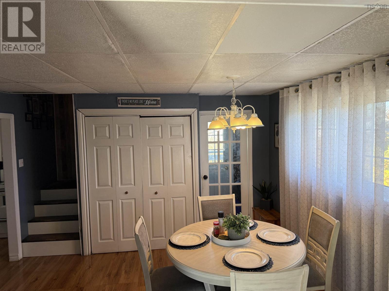 3351 Veniot Avenue, New Waterford, Nova Scotia  B1H 2R7 - Photo 14 - 202525866