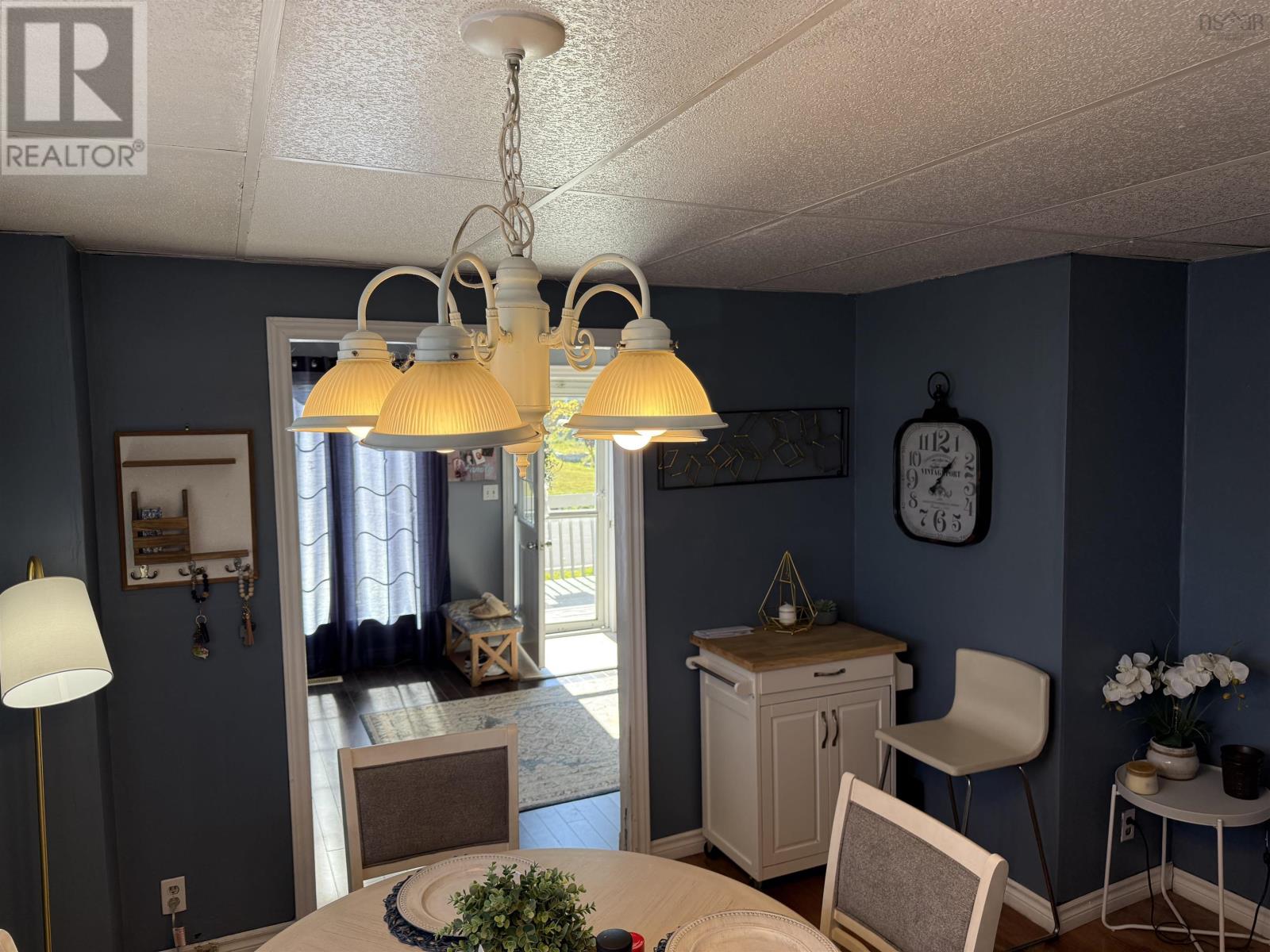 3351 Veniot Avenue, New Waterford, Nova Scotia  B1H 2R7 - Photo 12 - 202525866
