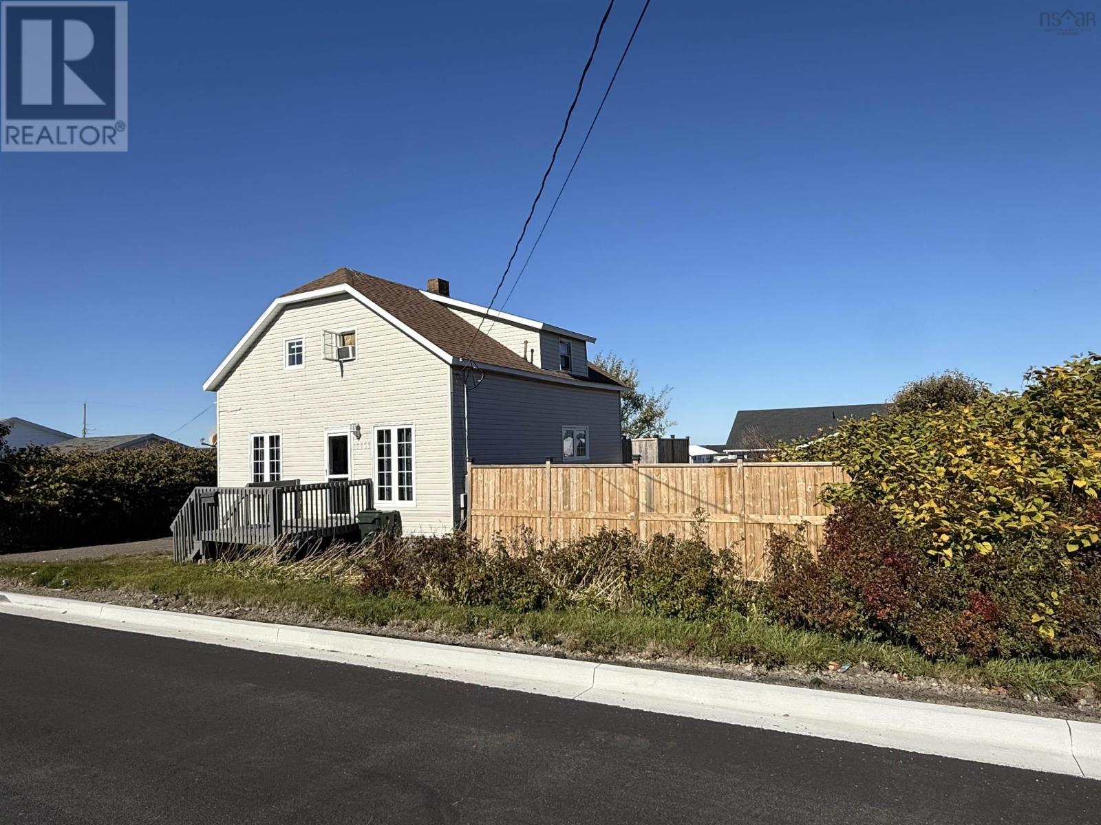 3351 Veniot Avenue, New Waterford, Nova Scotia  B1H 2R7 - Photo 3 - 202525866