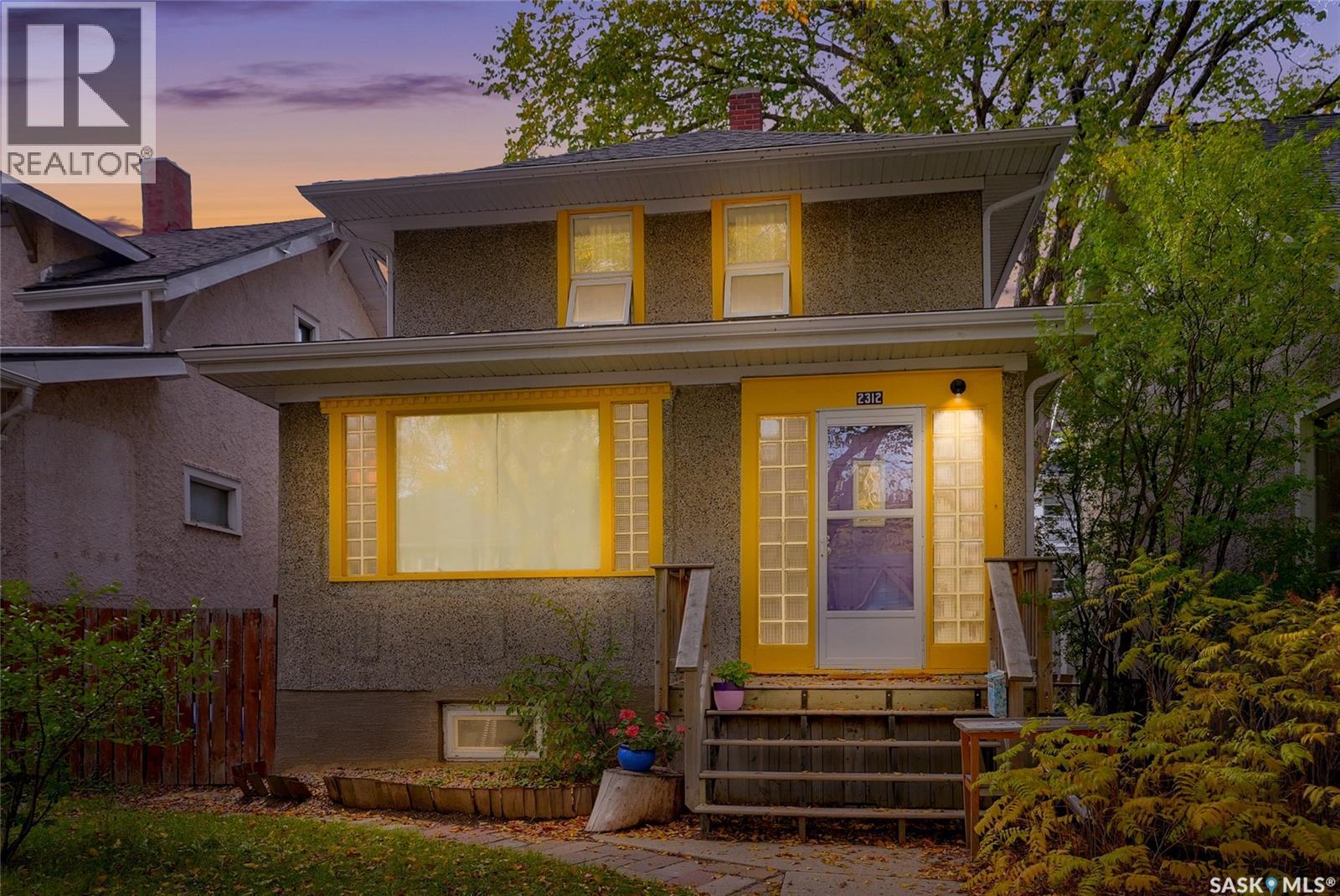 2312 Quebec Street, Regina, Saskatchewan  S4P 1K4 - Photo 1 - SK021102
