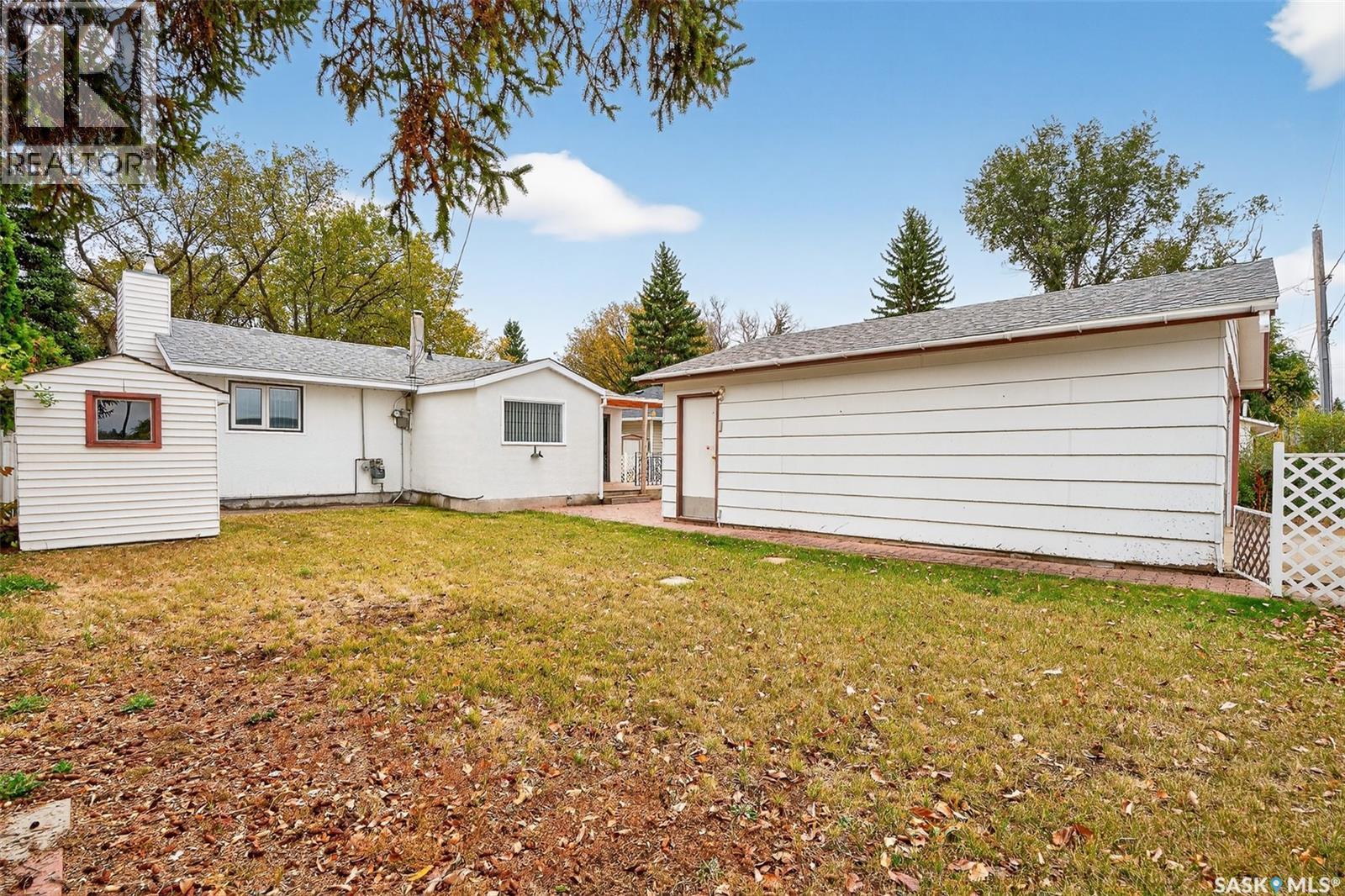1322 7th Avenue Nw, Moose Jaw, Saskatchewan  S6H 4C9 - Photo 40 - SK021095