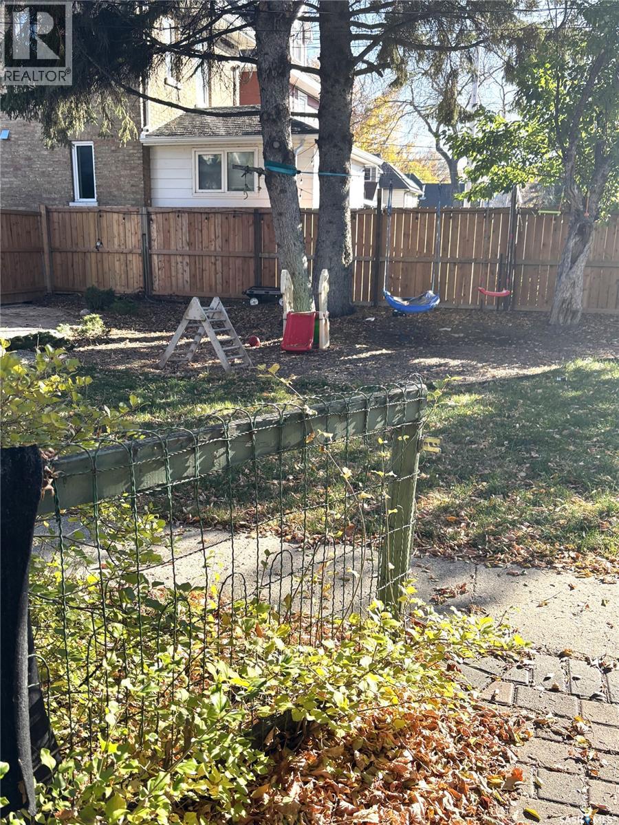431 E Avenue S, Saskatoon, Saskatchewan  S7M 1S4 - Photo 27 - SK021047