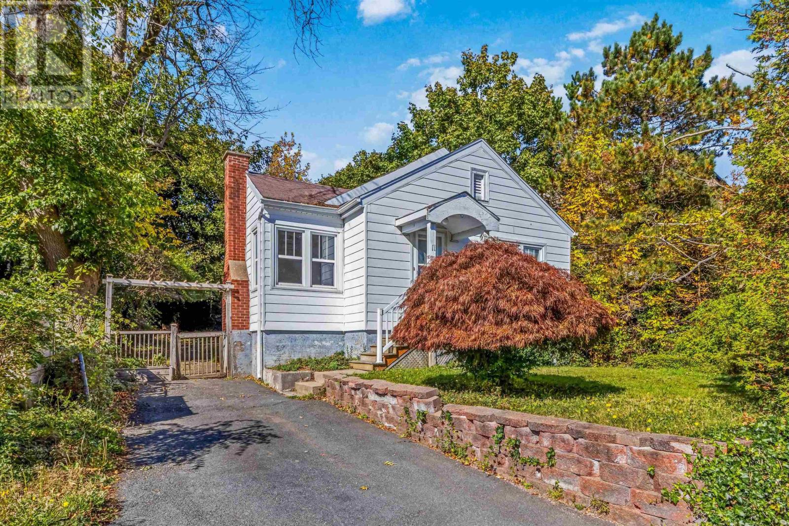 11 Ashdale Avenue, Halifax, Nova Scotia  B3N 2C7 - Photo 1 - 202526079