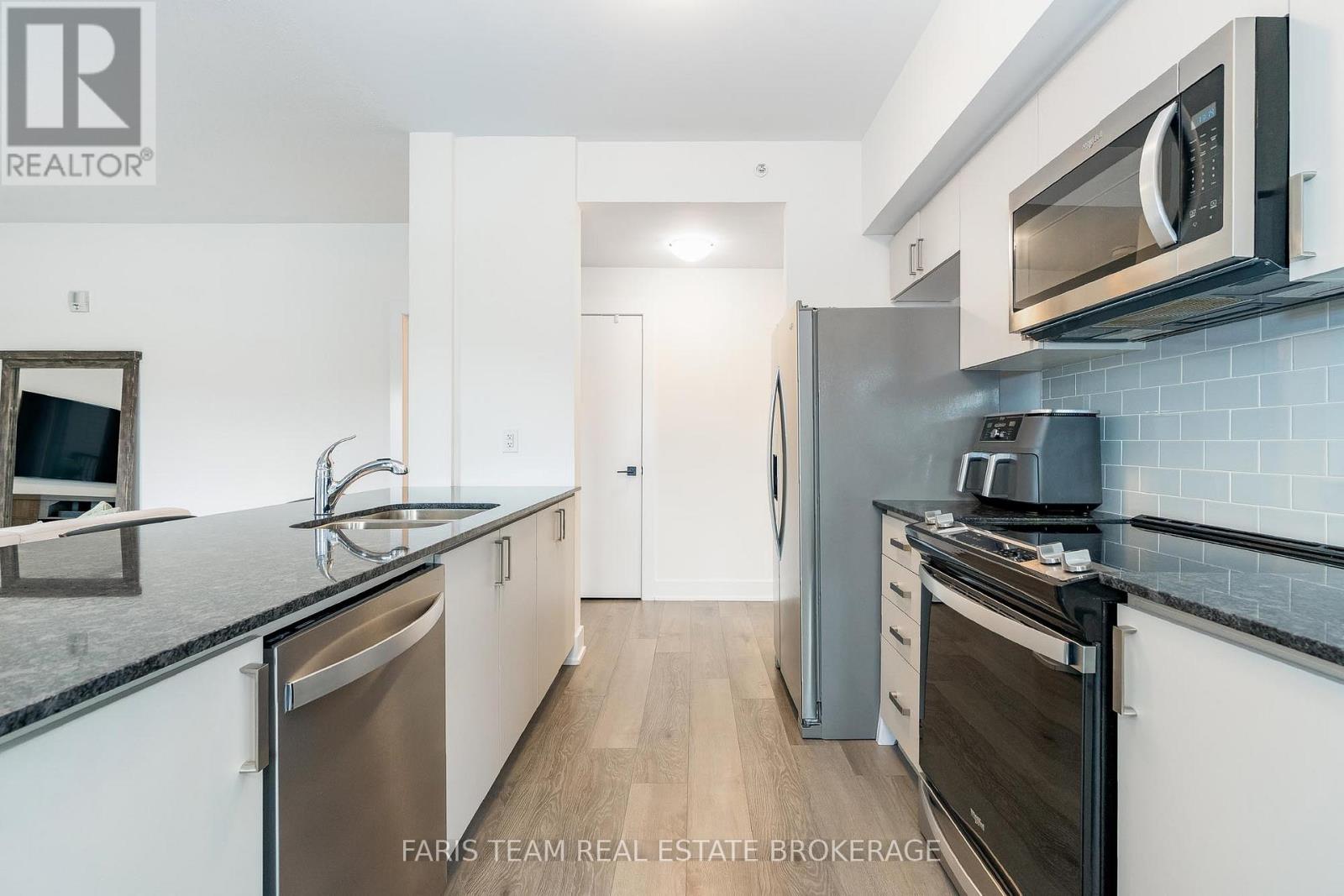 102 - 8 Culinary Lane, Barrie, Ontario  L9J 0T2 - Photo 12 - S12465159