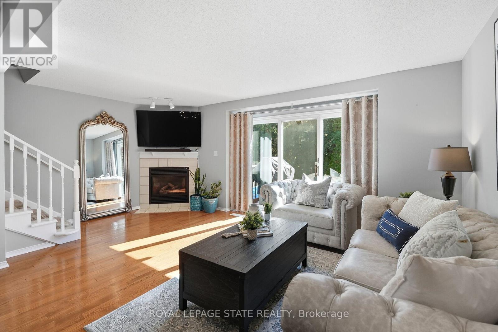 9 - 55 Kerman Avenue, Grimsby, Ontario  L3M 5G1 - Photo 4 - X12468141