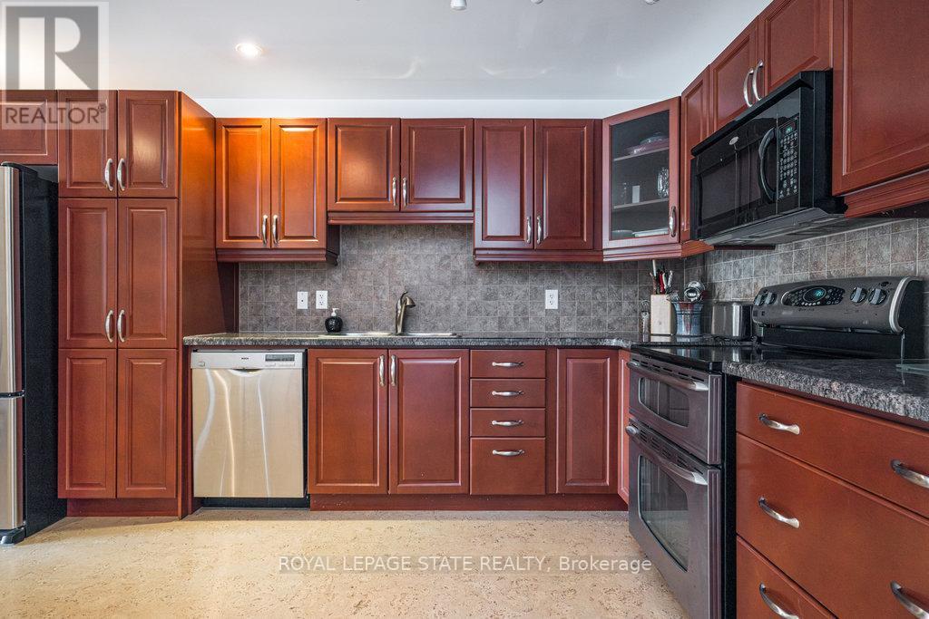 401 - 4000 Creekside Drive, Hamilton, Ontario  L9H 7S9 - Photo 11 - X12468144
