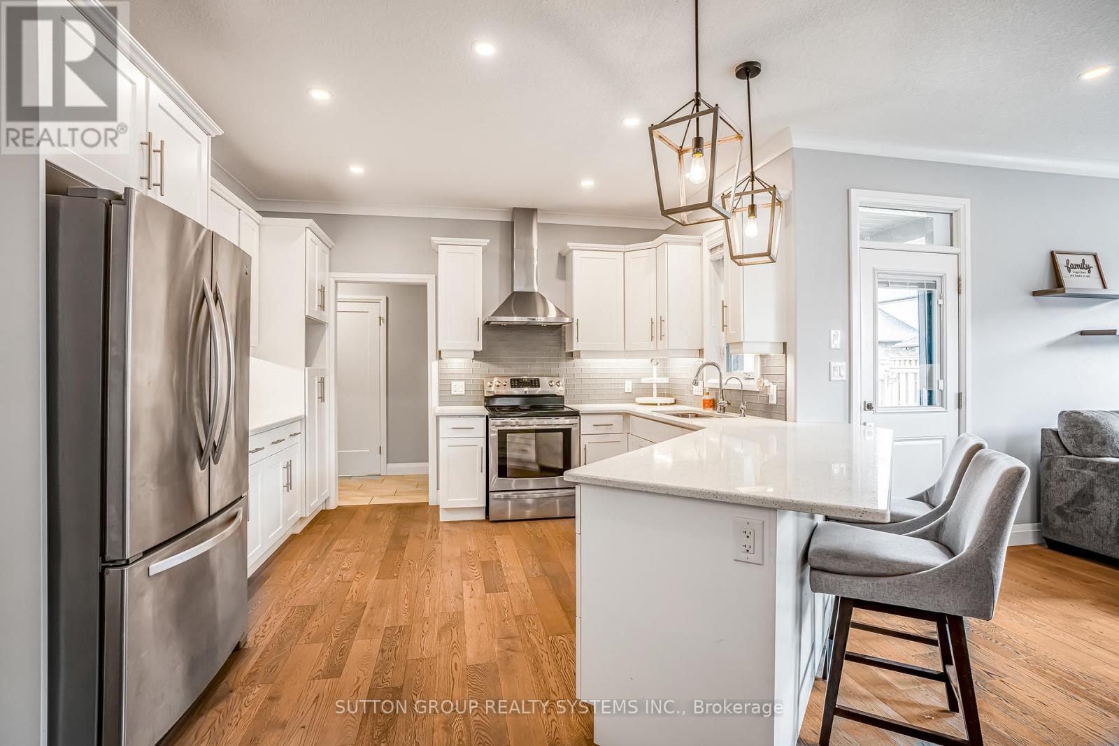 15 Woodberry Crescent, Woolwich, Ontario  N3B 0C5 - Photo 10 - X12468153