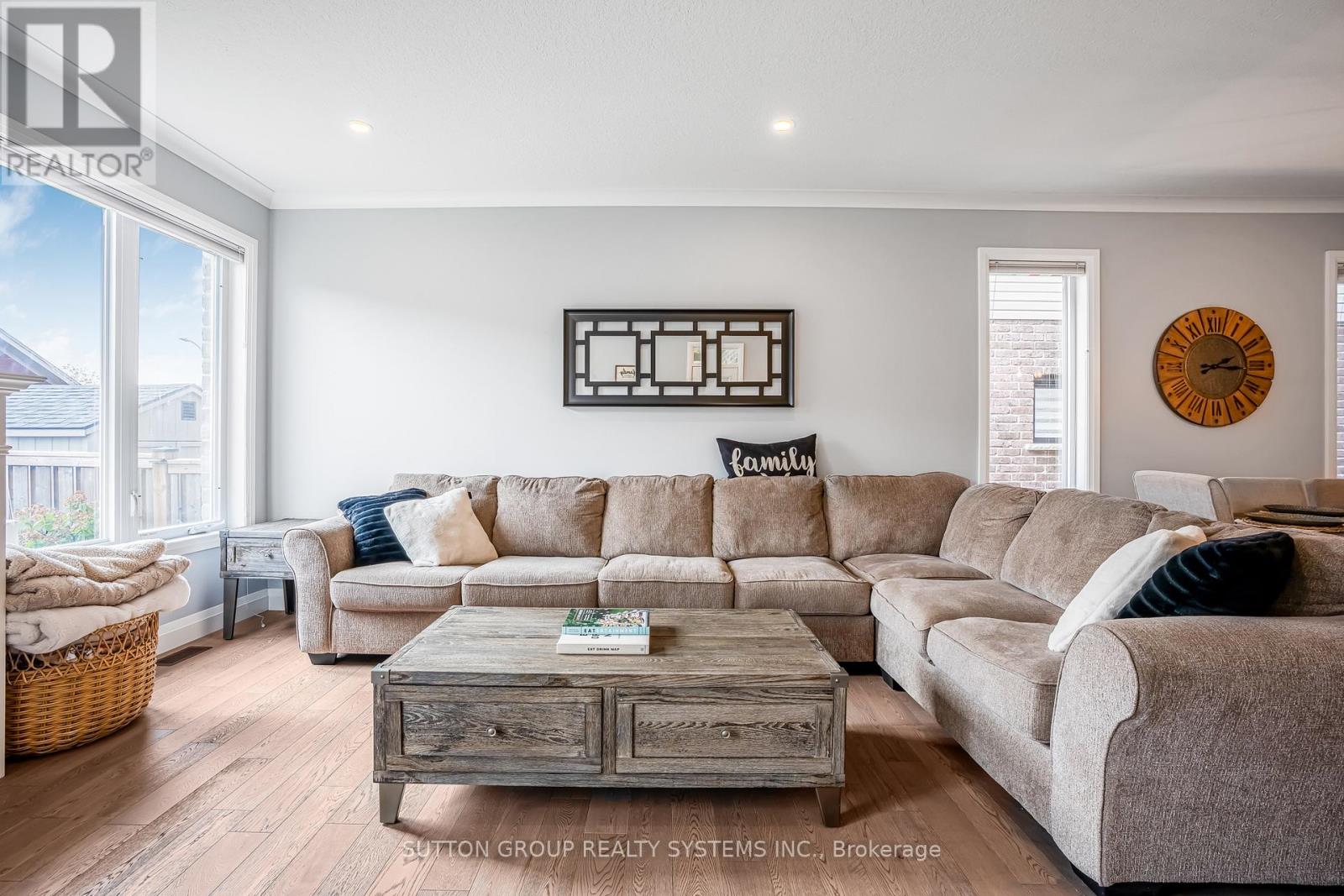 15 Woodberry Crescent, Woolwich, Ontario  N3B 0C5 - Photo 8 - X12468153