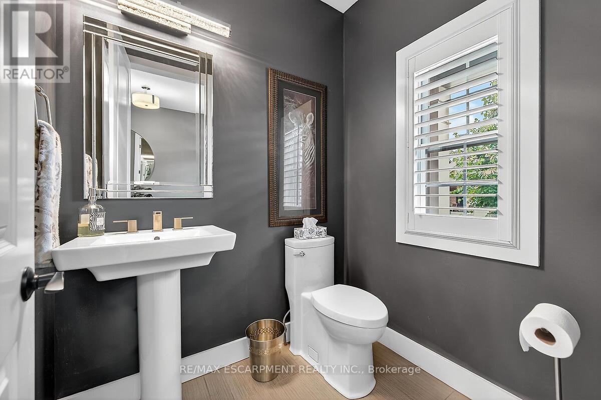 24 Chestnut Drive, Guelph/eramosa, Ontario  N0B 2K0 - Photo 21 - X12468156