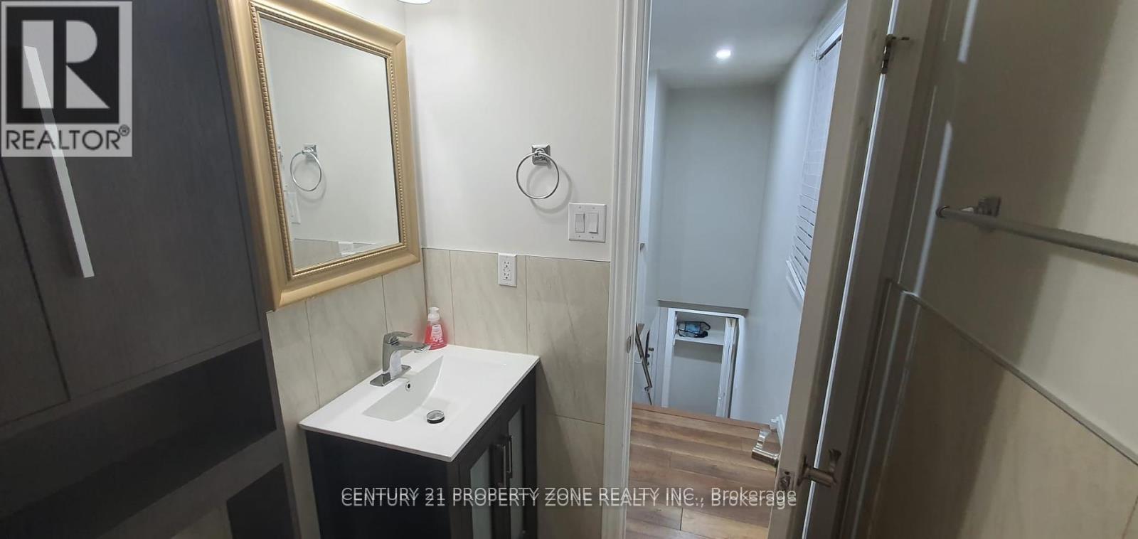 68 Hoskins Square, Brampton, Ontario  L6S 2N6 - Photo 14 - W12466980