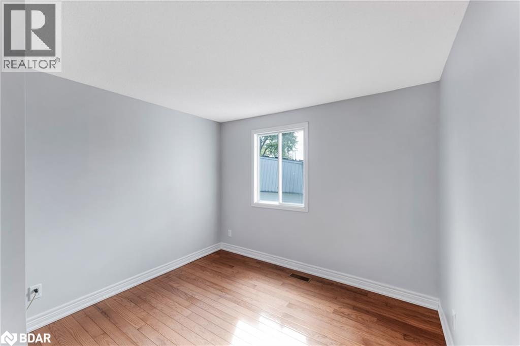 3 Comforts Cove, Innisfil, Ontario  L9S 1S3 - Photo 14 - 40779826